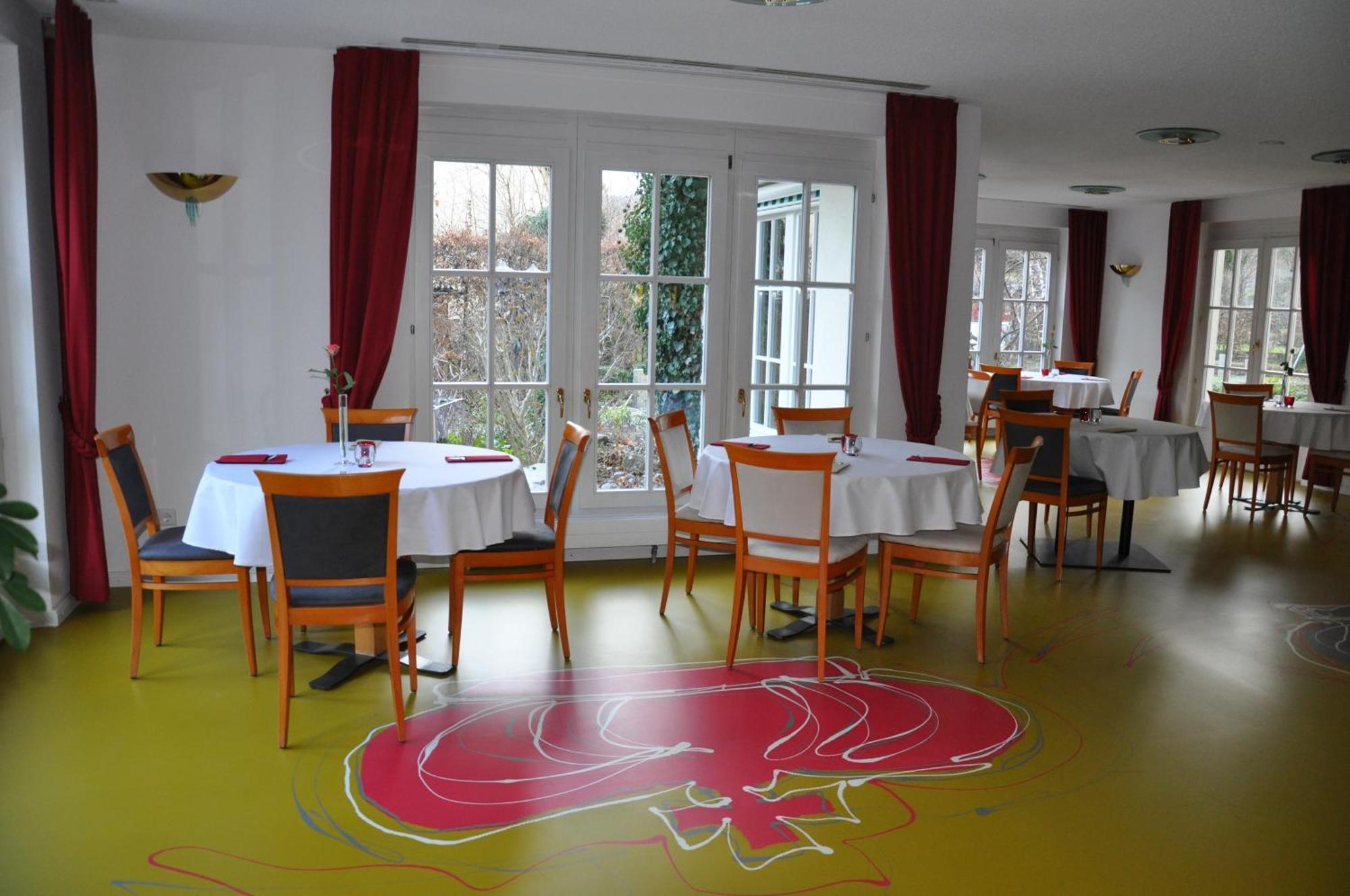 Hotel Krone Ueberlingen Am Ried ジンゲン エクステリア 写真