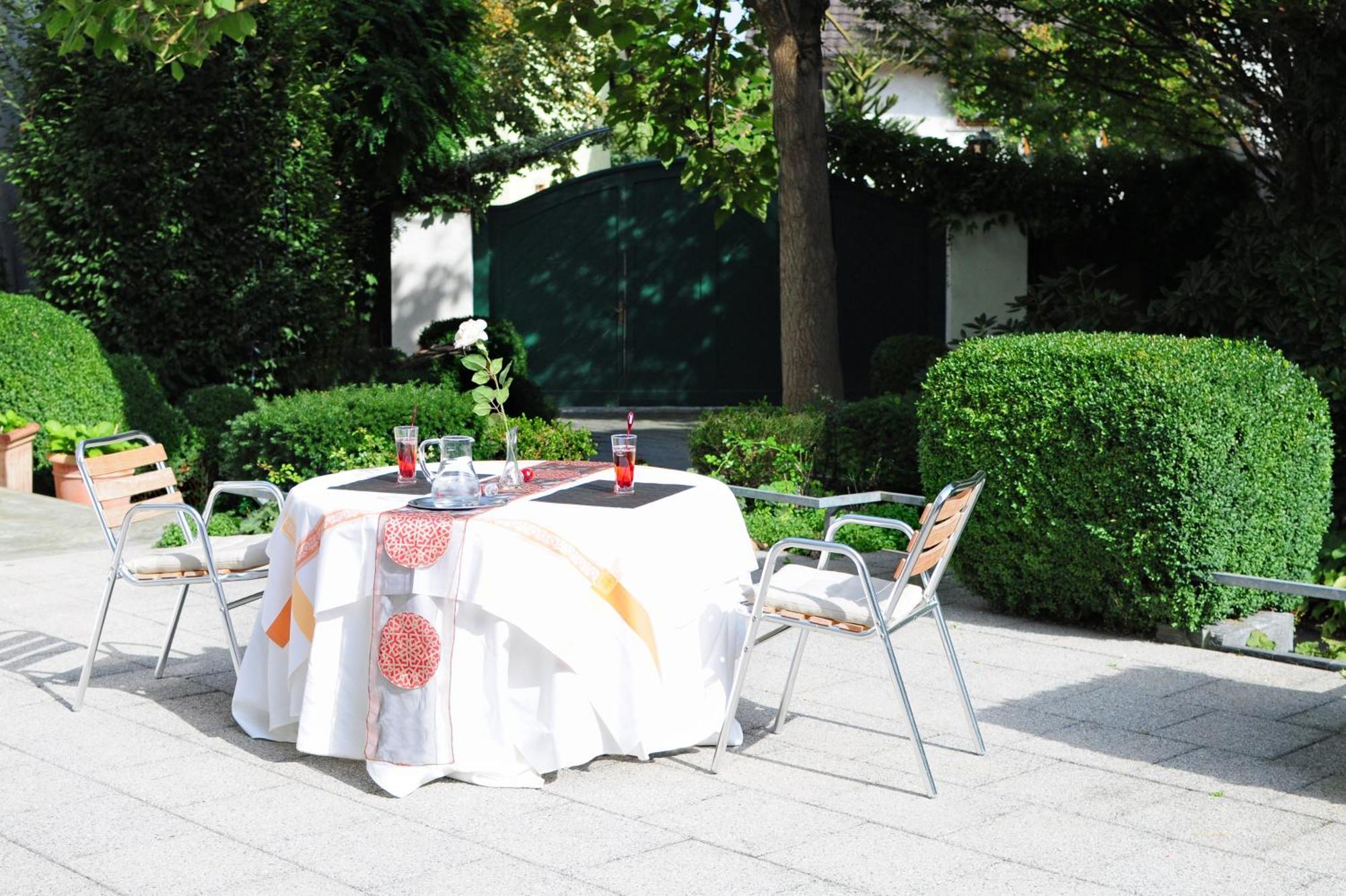 Hotel Krone Ueberlingen Am Ried ジンゲン エクステリア 写真