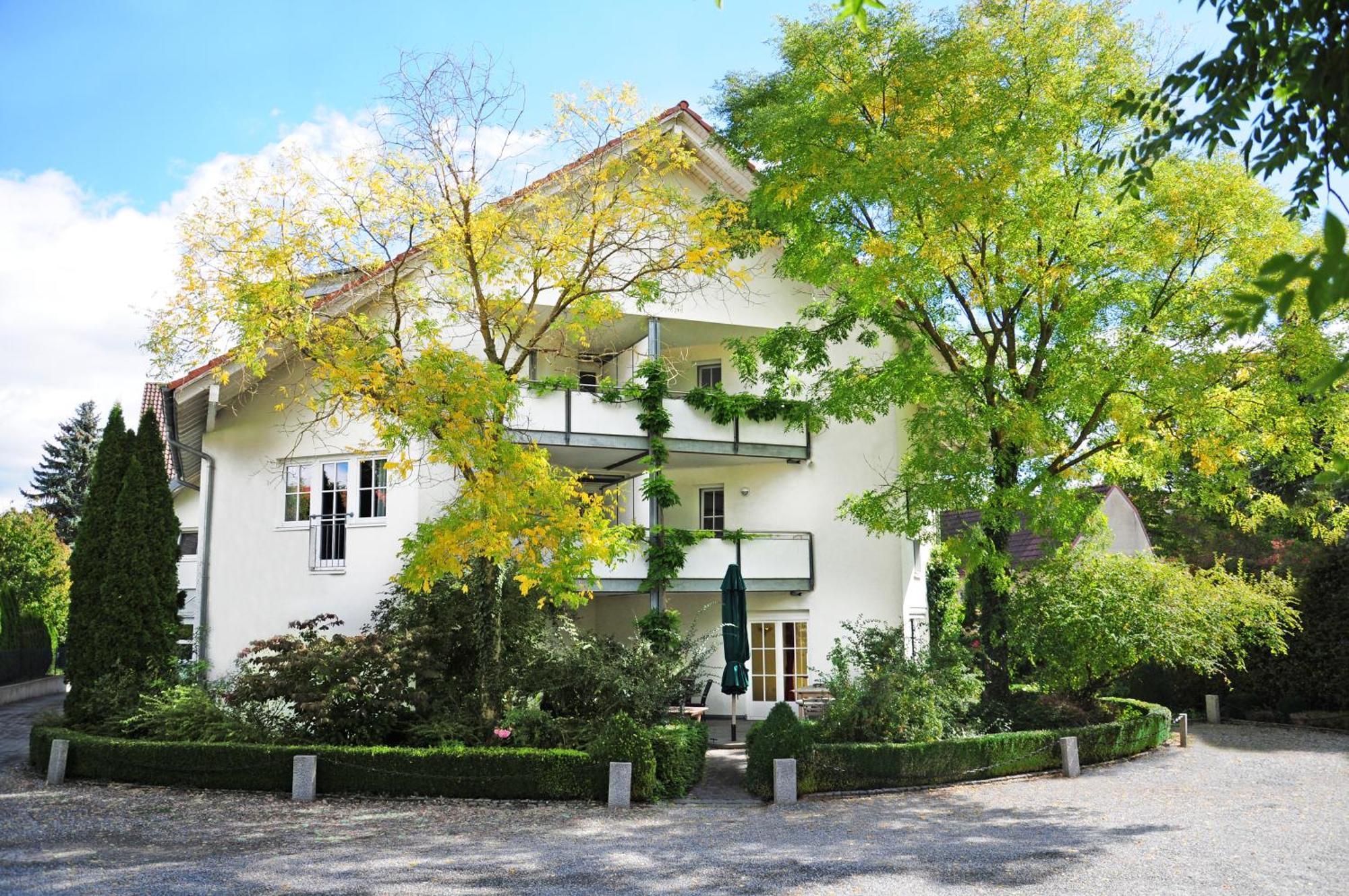 Hotel Krone Ueberlingen Am Ried ジンゲン エクステリア 写真