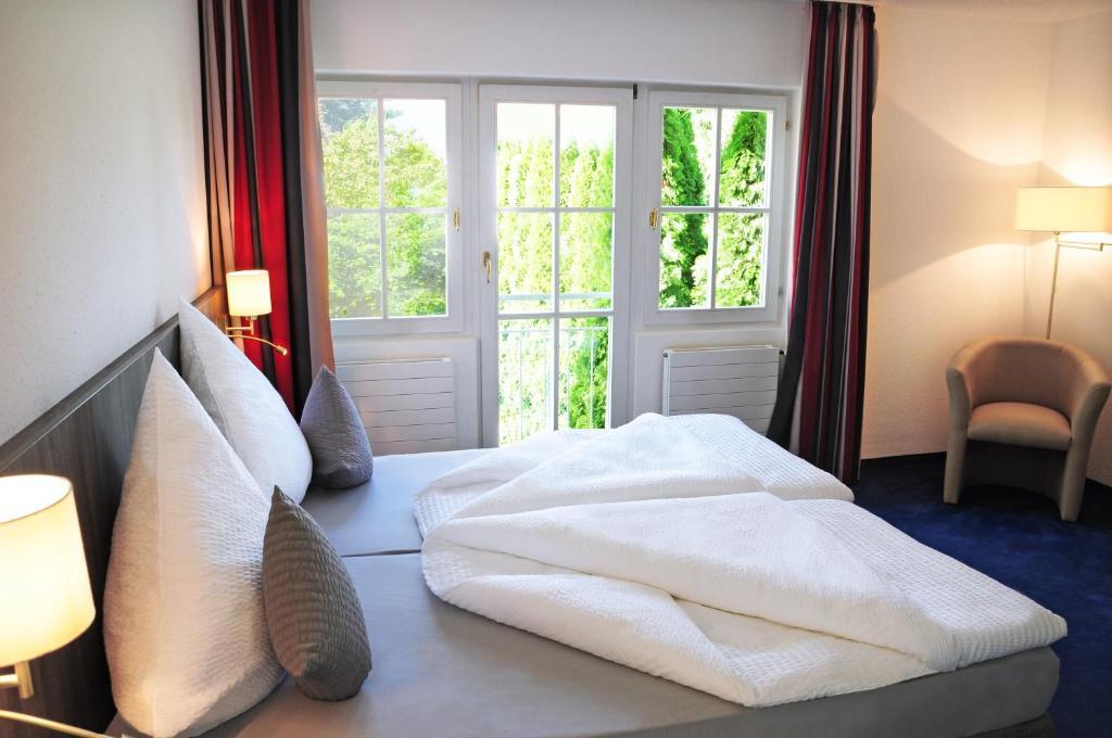 Hotel Krone Ueberlingen Am Ried ジンゲン エクステリア 写真